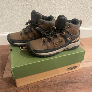 KEEN Targhee Mid Waterproof Hiking Boots - Kids's Size 1